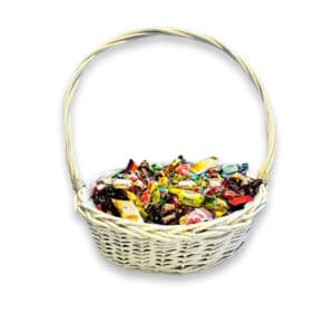 Vit korg med Godis 2kg